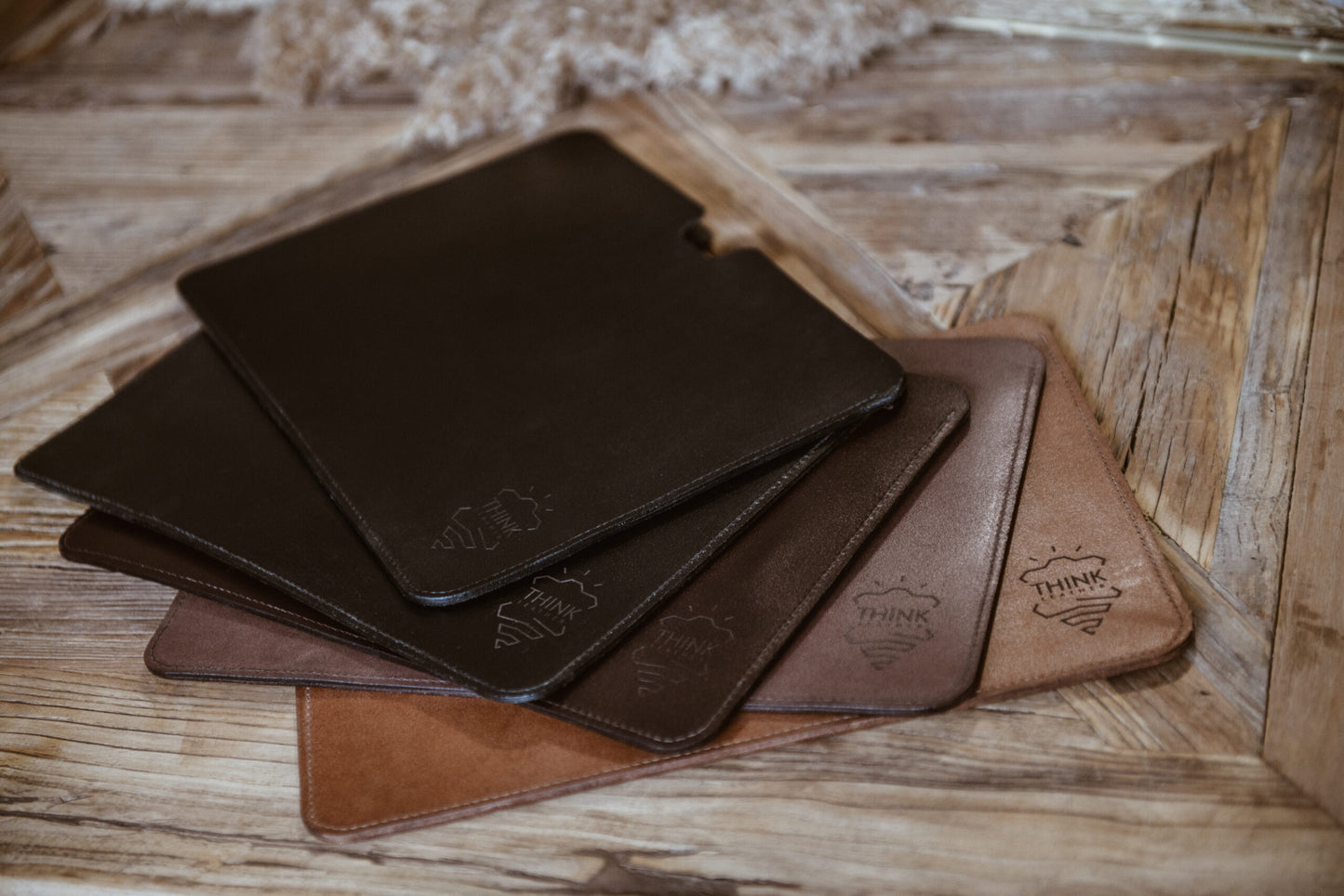 Skórzane etui na MacBook 16" Pro - czarne-3